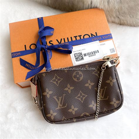 louis vuitton mini pochette stockx|Louis Vuitton monogram mini pochette.